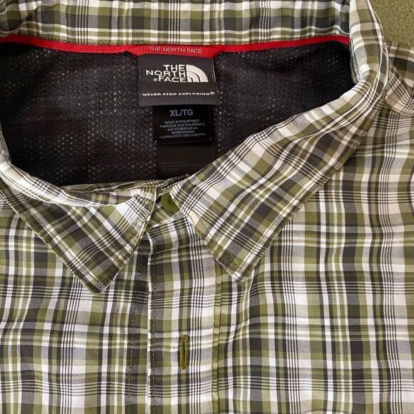 The North Face Button down shirt - Picture 2 of 7